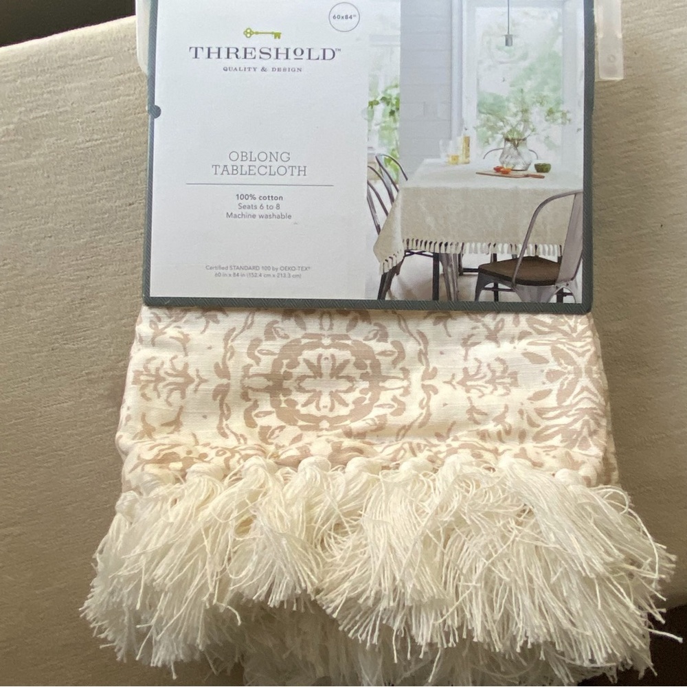 Threshold Quality 100% Cotton Tablecloth 60”x84”